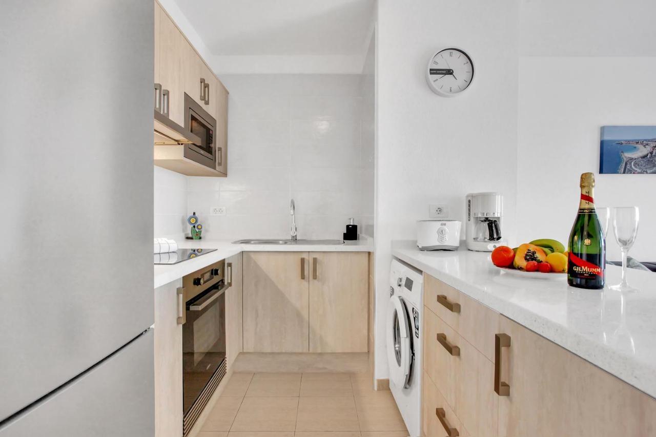 Top Floor, Sea View, Huge Terrace, Heated Pool, Garage Лос-Крістіанос Екстер'єр фото