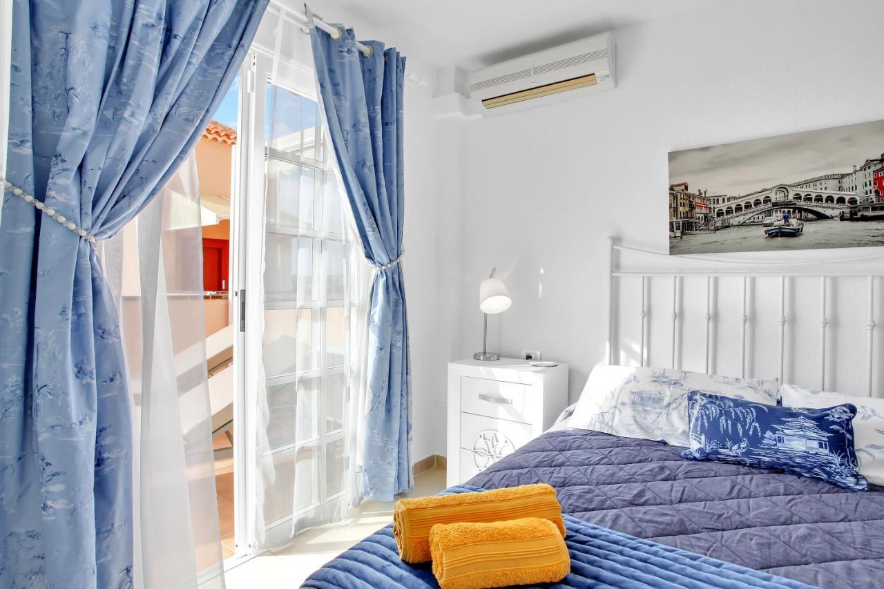 Top Floor, Sea View, Huge Terrace, Heated Pool, Garage Лос-Крістіанос Екстер'єр фото